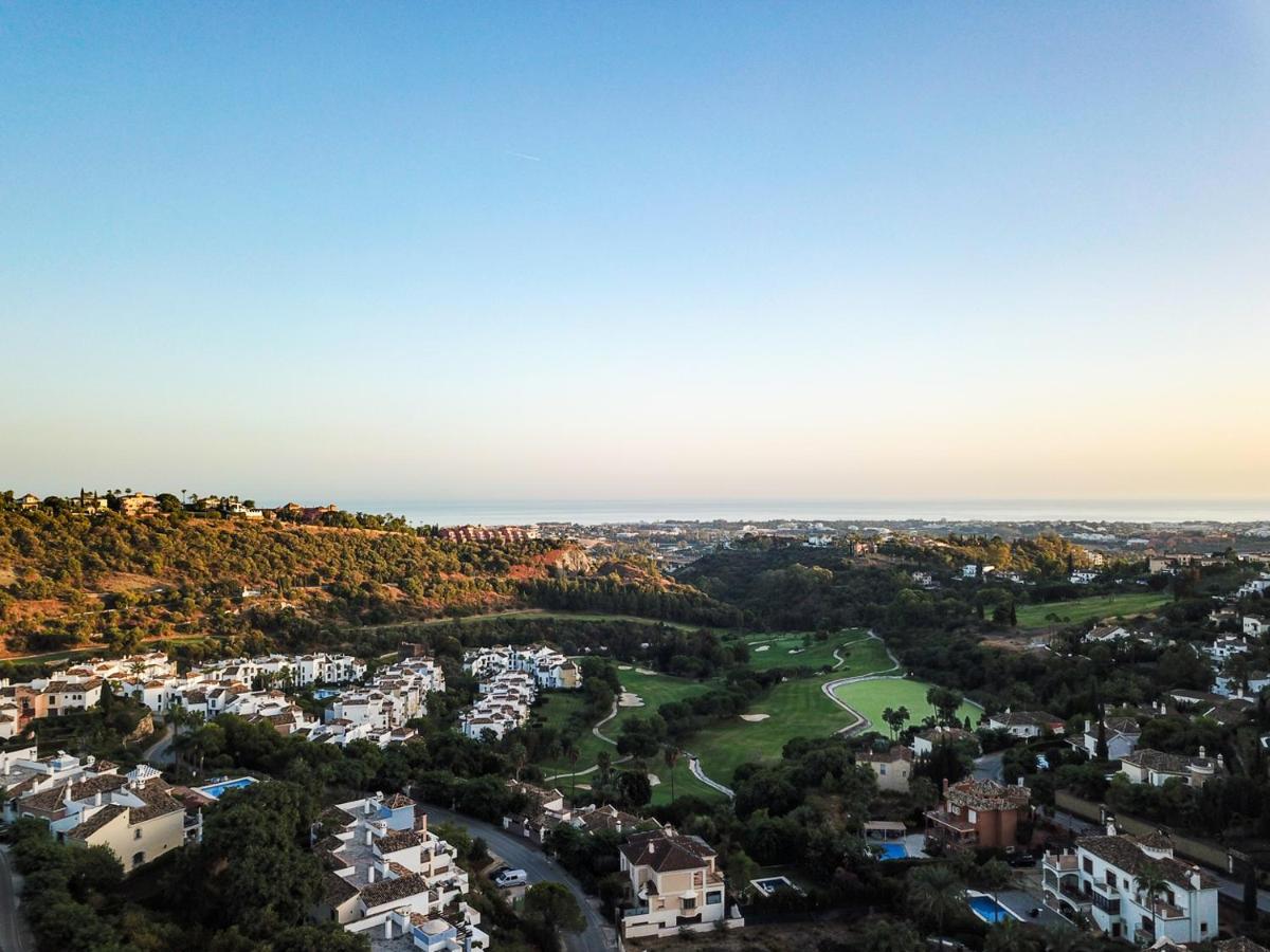 Los Arqueros Golf Apartments Benahavís Eksteriør bilde